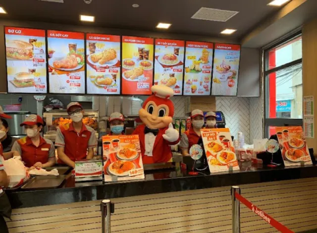 Jollibee EC Phạm Văn Thuận