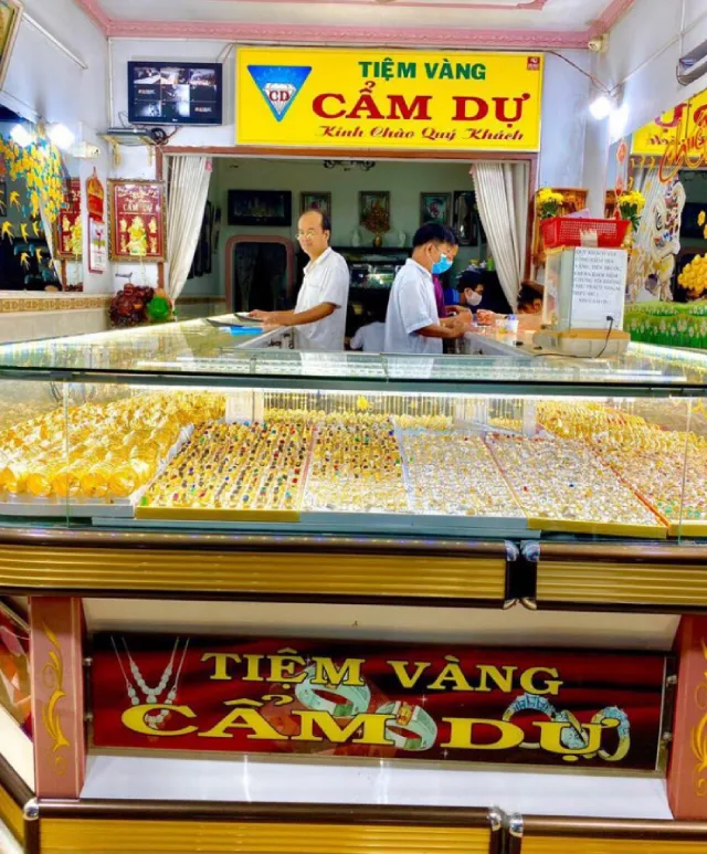 Tiệm vàng Cẩm Dự Long Thành