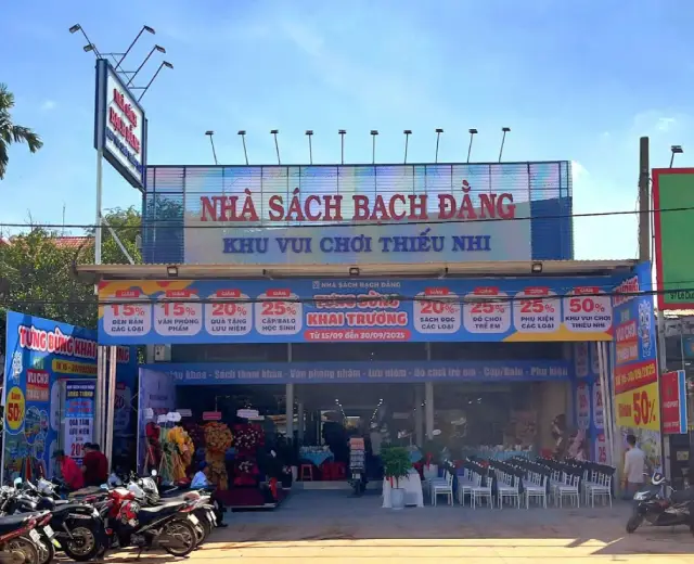 Nhà sách Bạch Đằng Long Thành